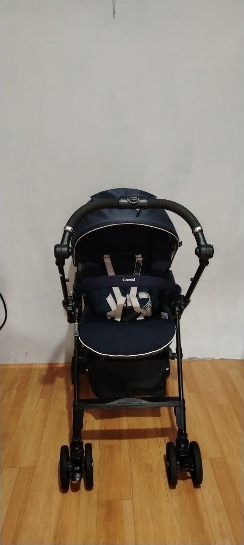 Combi Mechacal Handy (Category: Strollers) located in Dasmarinas. Submitted by sheanne0828 (Listing ID 1461889708, Image 1). Description: ‼️ New Arrival Soafer Niceeeee😍 ‼️ ❤️Combi Mechacal Handy❤️ 💥Good as new condition 💥 No Faded Parts 💥Fully reclinable seat 💥Reversible handle 💥 Bendable handle 💥High seat/one hand open and fold 💥Lightest auto swivel stroller 💥Easy open and fold 💥Clean and ready to use ‼️💥Mine @ 2,999 only💥‼️ 👉👉👉M