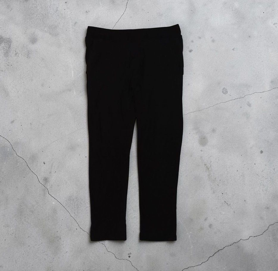 Comme Des Garcons - Black - Jogger Pants (Category: Joggers) located in Manila. Submitted by kinstugi.pieces (Listing ID 1461894289, Image 1). Description: Sizes: L-XL (Uni sex) Dimes: 17 inches, Wst 9.5 inches, Crtch 29 inches, Insm 39.5 inches, Lngth 8 inches, LG Opng Origin: Japan Materials: Cotton 100% Color Rate: 10-10 Condition: 10-10 Presentable to Use Add Shipping fee.