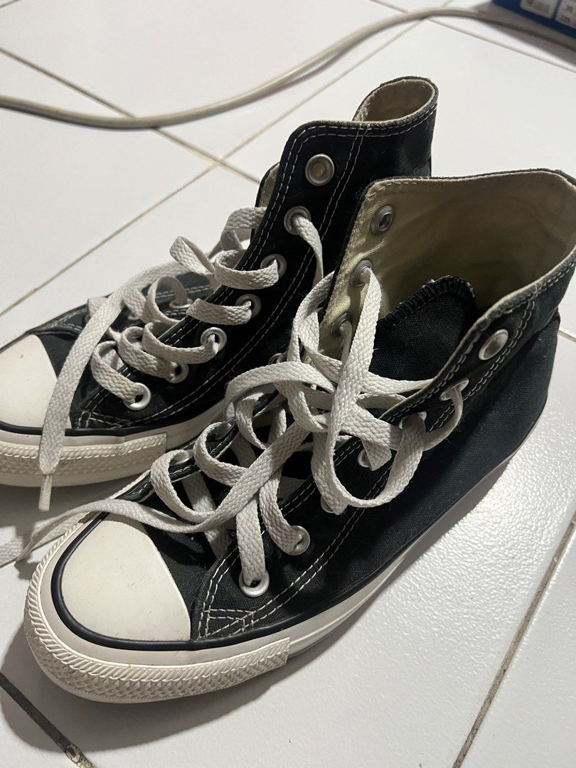 Converse All Star High Top Sneakers Black (Category: Sneakers) located in Quezon City. Submitted by vieee_ (Listing ID 1461988338, Image 1). Description: - Classic black Converse high tops - Made in Indonesia - Size: Women's US 5.5 - Ideal for everyday wear Negotiable .