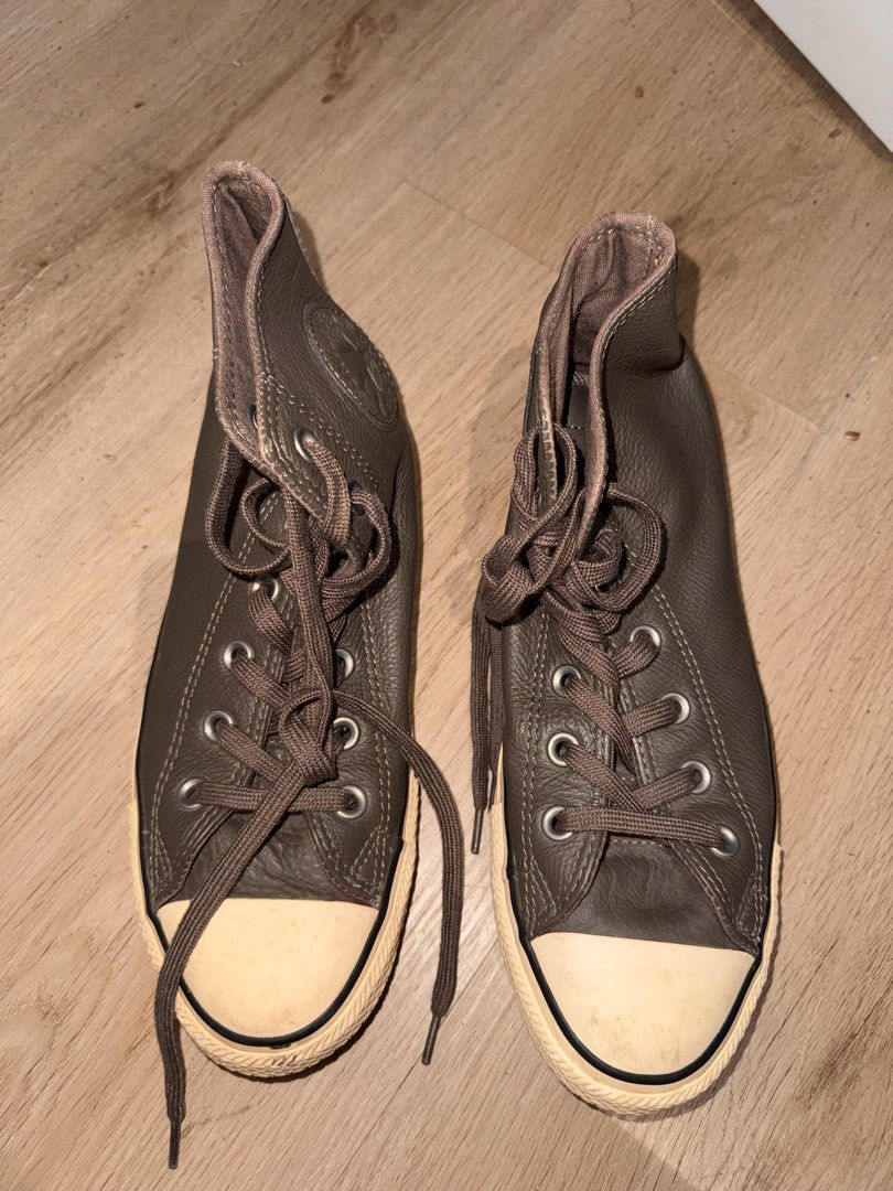 converse authentic leather shoes (Category: Sneakers) located in Manila. Submitted by ahgasebong (Listing ID 1461897103, Image 1). Description: .