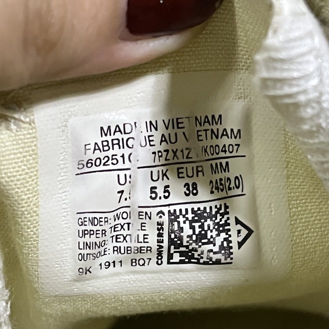 Converse Chunky 38 Eu (Category: Sneakers) located in Cagayan de Oro. Submitted by leehanfinds (Listing ID 1461829462, Image 3). Description: .