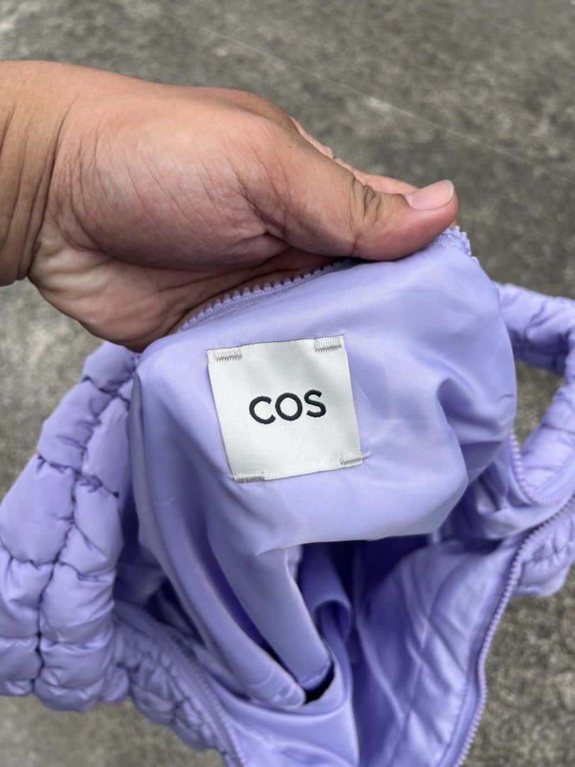 COS - Maxi - Quilted Crossbody Bag (Category: Cross-body Bags) located in Taguig. Submitted by chicpicked (Listing ID 1461923441, Image 3). Description: COS - Maxi - Quilted Crossbody Bag Authentic Good as new No flaws 1,300.