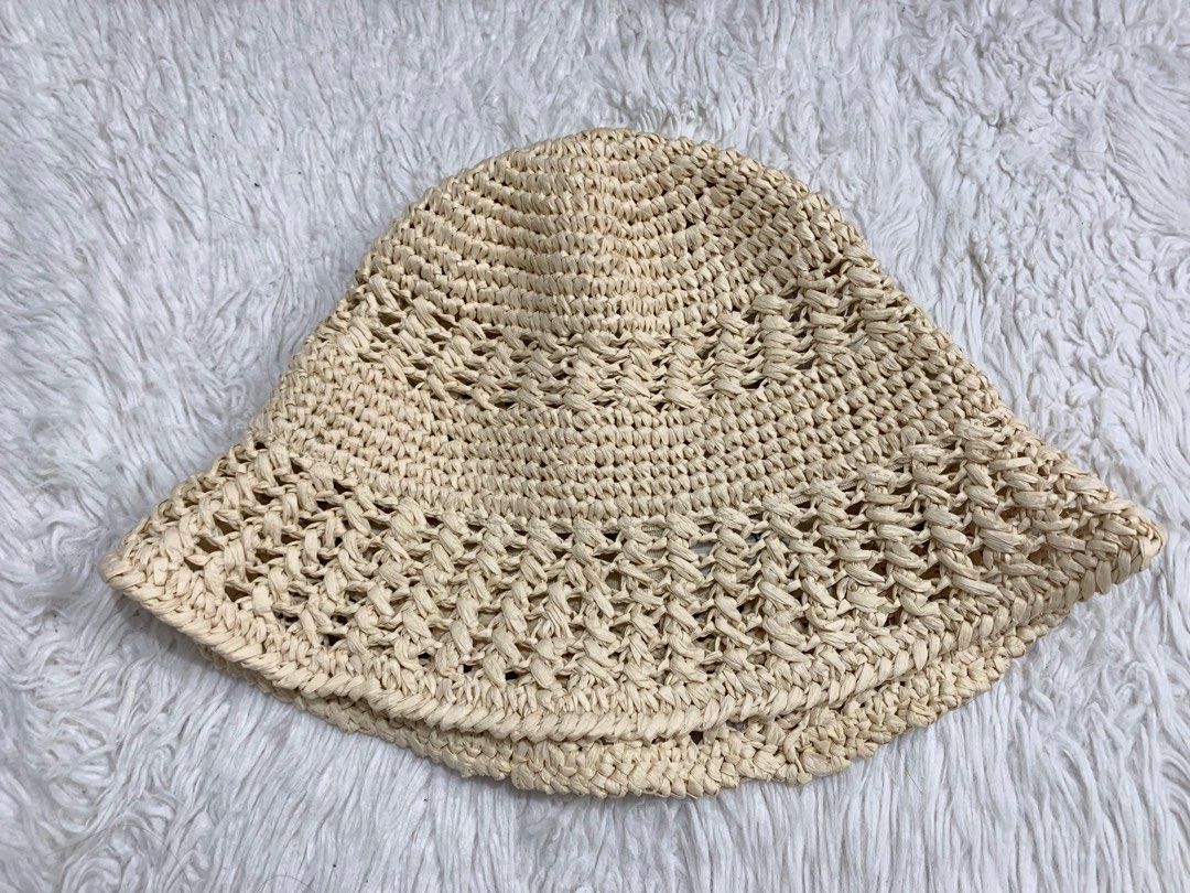 COS Women crocheted bucket hat (Category: Hats & Beanies) located in Calamba. Submitted by melaicas (Listing ID 1461842874, Image 3). Description: .