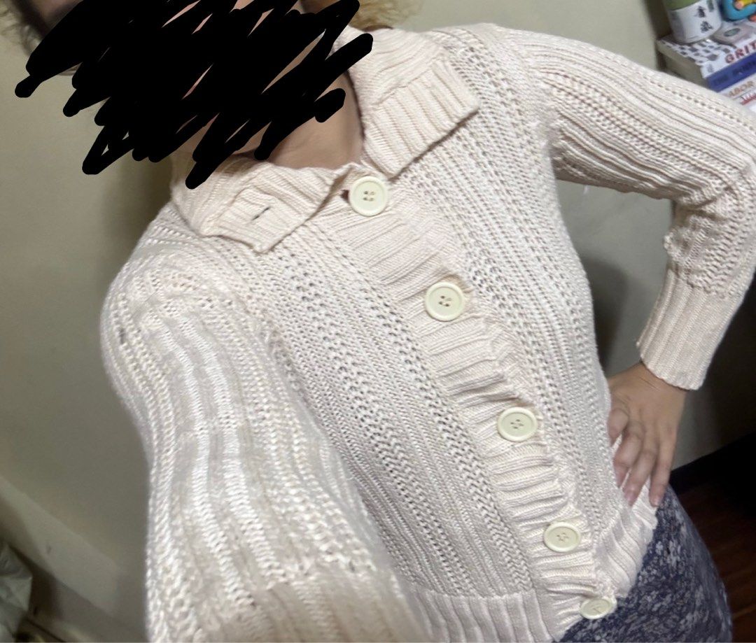 Cream Knit Button-Up Cardigan with Collar (Category: Coats, Jackets and Outerwear) located in Cainta. Submitted by declutteringprelovedbyzelle (Listing ID 1461817625, Image 2). Description: .