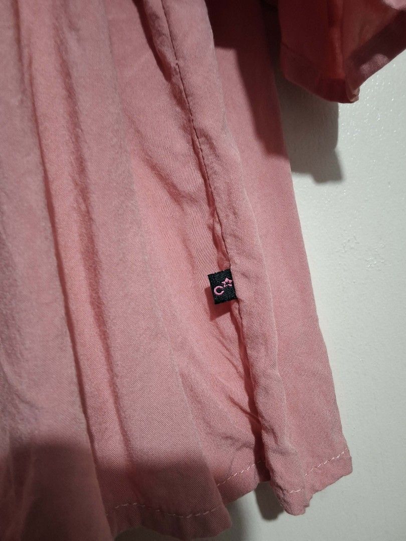 Crissa Cold-Shoulder Top in Dusty Pink (Category: Blouses) located in Pasay City. Submitted by sandydurolfo (Listing ID 1461840066, Image 3). Description: Color: Dusty Pink / Rose Pink Style: Cold-shoulder with loose, flowy half bell sleevesDetails: Front keyhole V-neck with a minimalist metallic bar hardware divider, buttoned keyhole back closure Condition: 10/10(EUC).