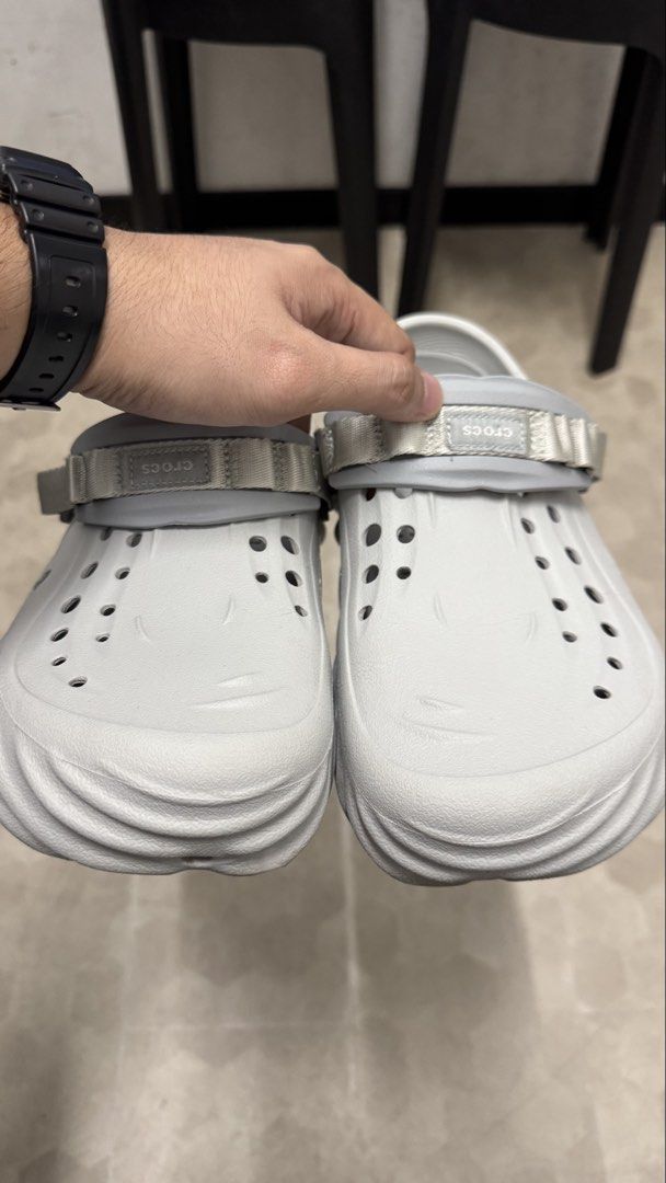 Crocs Atmosphere • Size 11 (Category: Slippers & Slides) located in Valenzuela. Submitted by kramzxc (Listing ID 1461948577, Image 3). Description: Original — My own pair Size 11 What you see is what you get Rfs: Hindi na nagagamit. Naka tambak nalang 🏷️ 2,600 pesos 📍Loc — Valenzuela/Pasay Can ship via Lalamove/LBC .