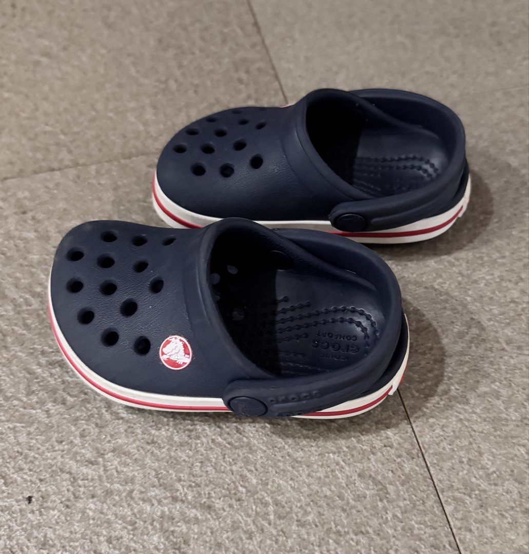 CROCS FOR BABY SIZE 5 (Category: Babies & Kids Fashion) located in Subic. Submitted by justinlazaro (Listing ID 1461802995, Image 1). Description: SIZE 5 fits 9 to 18 months old.
