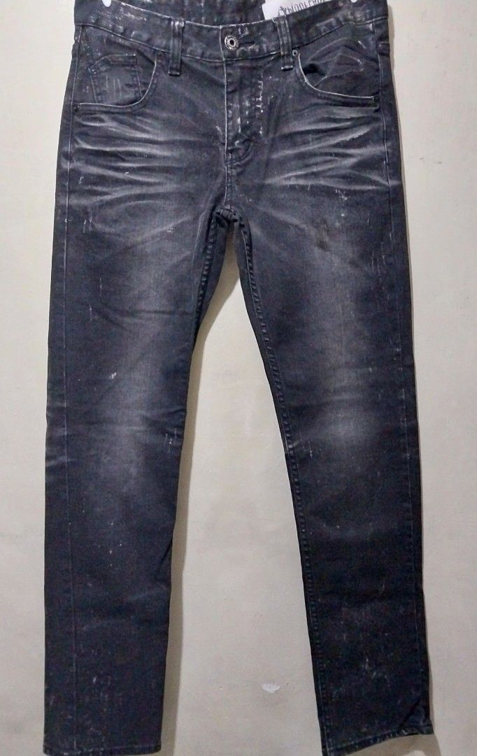 Croxx Black Wash Denim Jeans (Category: Jeans) located in Manila. Submitted by PrinceDani.Clothing (Listing ID 1461850784, Image 2). Description: croxx black denim pants Size 34in waist 44in length excellent condition .
