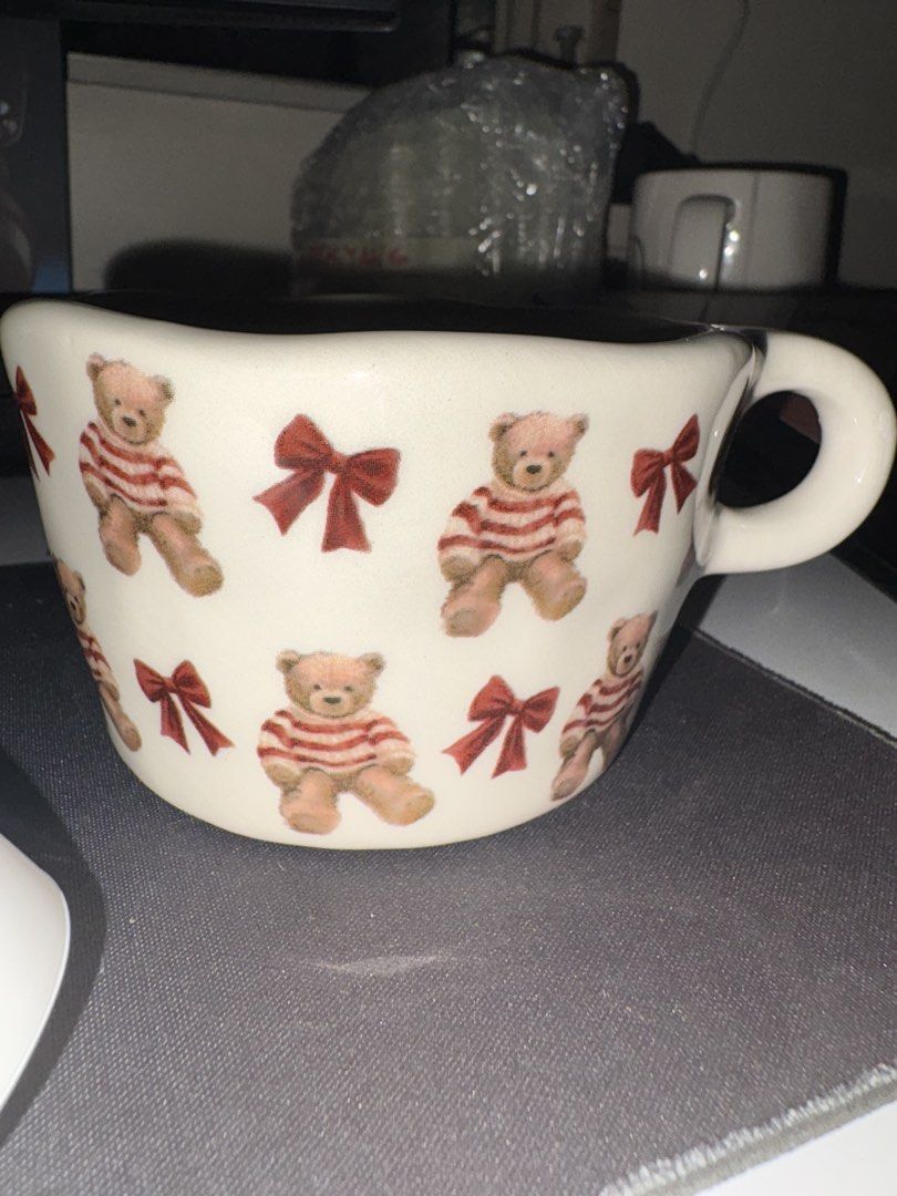Cute Bear Mug (Category: Coffee & Tea Tableware) located in Caloocan City. Submitted by rabbithole2026 (Listing ID 1461839397, Image 1). Description: .