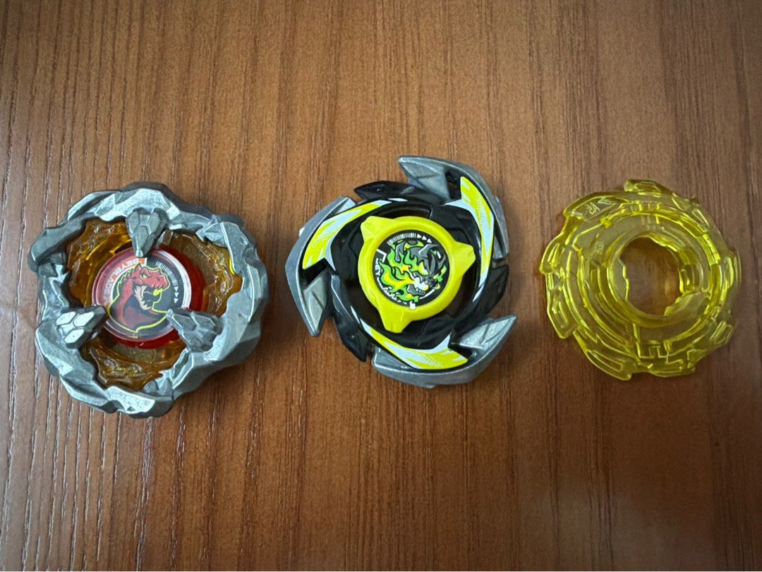 CX-11 & UX-15部件‼️‼️Beyblade 戰鬥陀螺 cx-11 綠魔象巨石 M-85HN, ux-15 暴龍咆哮上蓋, 煉獄勇者上蓋, J環 （分類：動作及對戰玩具）位於 Hong Kong。 由 nut31415 提交（商品編號 1461921909，圖片 1）。簡介： 全部未用過全新 無code 綠巨石魔像M-85HN: $60 暴龍咆哮上蓋: $20 煉獄勇者+J環: $30 最低消費: $50 全走減$10。