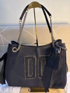 (Category: ) located in . Submitted by zahar_modern_thrift_bags001 (Listing ID 1461988166, Image 1). Description: .