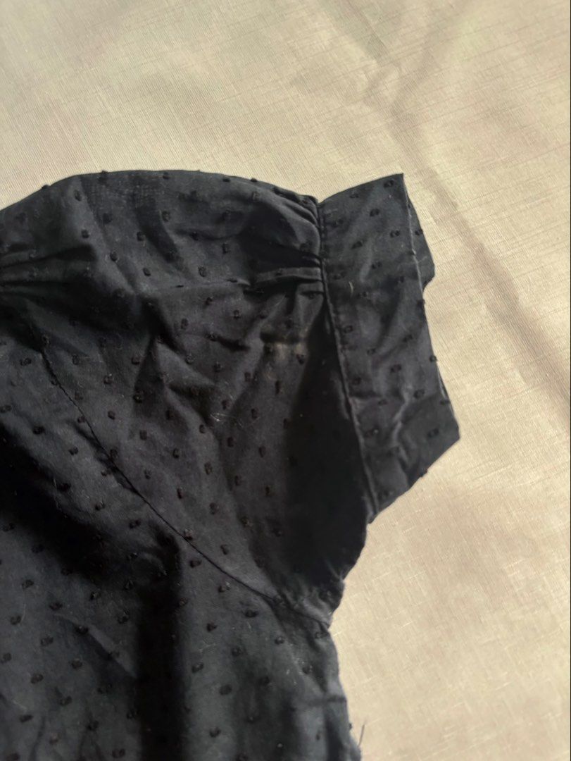 Dark Navy Blue Button-Up Short Cap Sleeve Fitted Blouse (Category: Blouses) located in Talisay. Submitted by oieyyy (Listing ID 1461910341, Image 2). Description: - has slight bleach (?) stain on right sleeve - altered the sides due to tear Bust 38- 40 | Waist 32-34.
