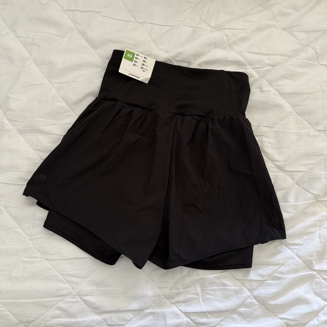 Decathlon Gym Running shorts (Category: Activewear) located in Davao. Submitted by aug_amari (Listing ID 1461810391, Image 3). Description: size XS Stretchy & comfy.