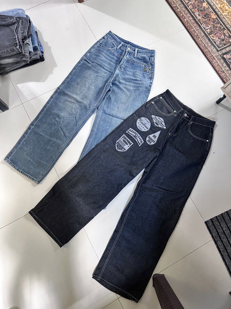 Declutter pants jeans denim (Category: Jeans) located in Manila. Submitted by nilodanzcuadra (Listing ID 1461965047, Image 1). Description: Brand new Mostly 28-29, 29-30, 30-31 Message me your choices 700 for 2 pcs Loc: north caloocan.