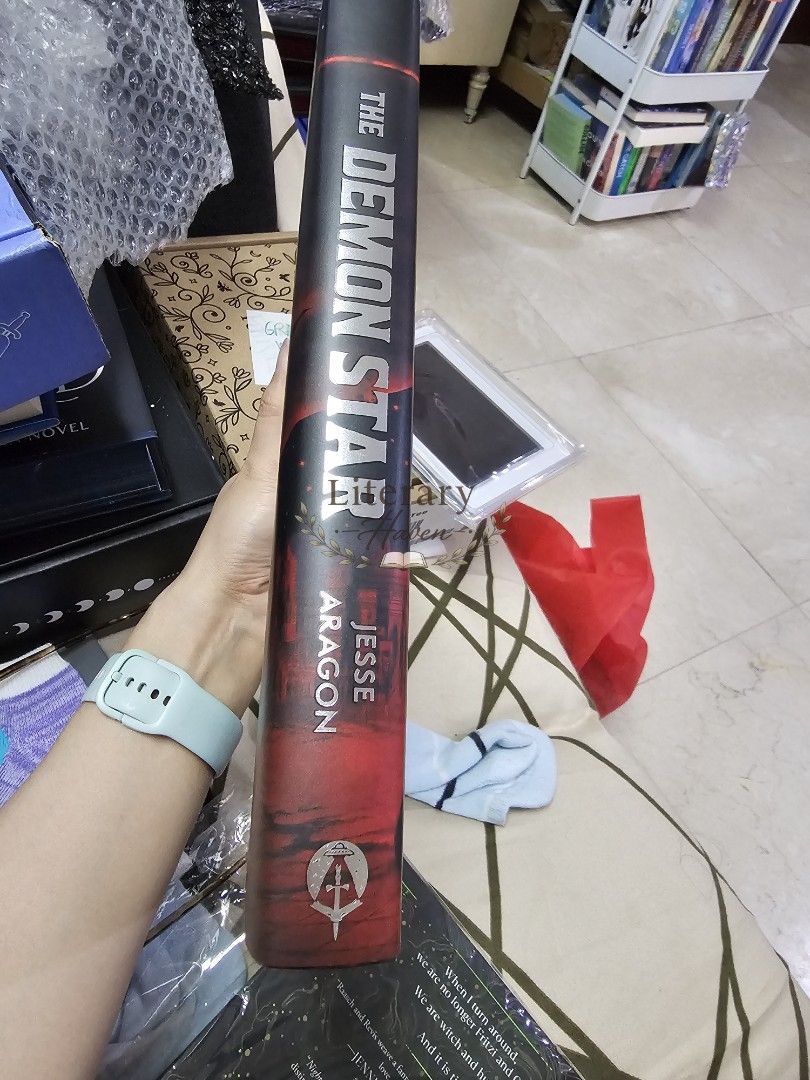 Demon Star The Broken Binding ed (Category: Storybooks) located in Mandaluyong City. Submitted by marilovesbooks (Listing ID 1461926452, Image 3). Description: lp 3800 opened to take pics mop maya gotyme maribank bpi mod j&t ggx sdd cod/cop lbc.