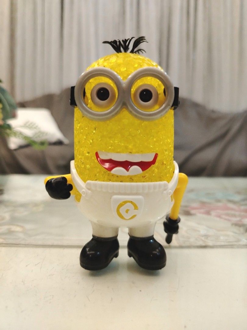 Despicable Me Minion Light-Up Display (Category: Character Goods) located in San Fernando. Submitted by jpmarketplace2023 (Listing ID 1461885272, Image 1). Description: 💚 All items are authentic from Japan. 💛 MOP: GCash (❌️ GCash Protect) 🩵 MOD: LBC only (❌️ S. Checkout, COD, COP) 💙 Meet-up: Vista Mall, San Fernando, Pampanga 💜 All items are on-hand. 🧡 First to pay gets the item first. ❤️ Breakable items are packed with care and caution. Se