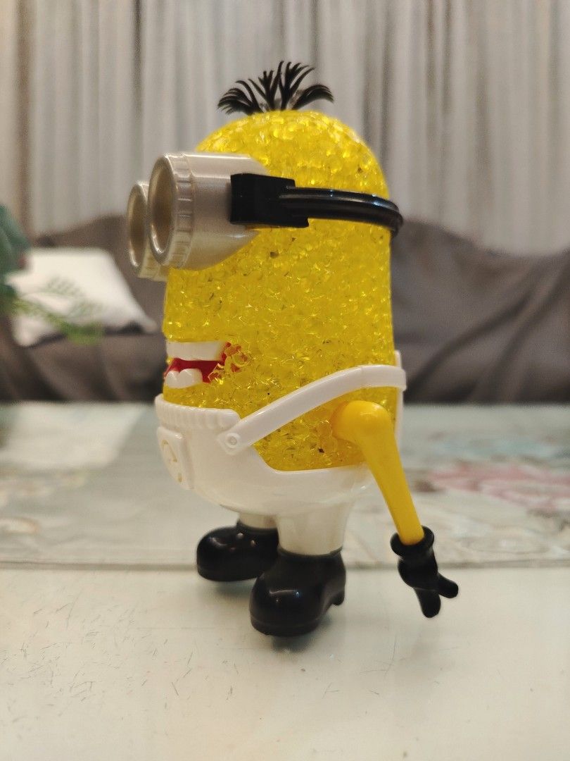 Despicable Me Minion Light-Up Display (Category: Character Goods) located in San Fernando. Submitted by jpmarketplace2023 (Listing ID 1461885272, Image 2). Description: 💚 All items are authentic from Japan. 💛 MOP: GCash (❌️ GCash Protect) 🩵 MOD: LBC only (❌️ S. Checkout, COD, COP) 💙 Meet-up: Vista Mall, San Fernando, Pampanga 💜 All items are on-hand. 🧡 First to pay gets the item first. ❤️ Breakable items are packed with care and caution. Se