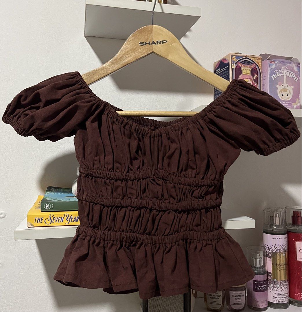 devin puff sleeve top ⋆˚꩜｡ (Category: Blouses) located in Caloocan City. Submitted by dxsteen (Listing ID 1461826020, Image 1). Description: - orig price: 199 - used twice - payment: gcash only - delivery: lalamove or jnt - rfs: declutter .