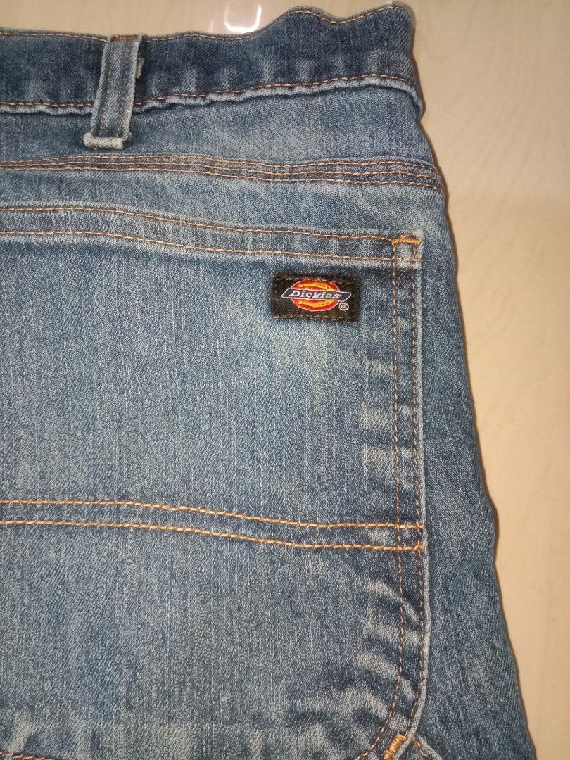 Dickies carpenter pants (Category: Activewear) located in Cavite. Submitted by kabiteboy (Listing ID 1461805716, Image 3). Description: dickies carpenter pants size 40×30 41 length 10 hem.
