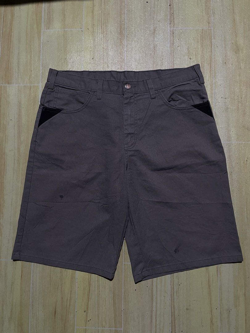 Dickies Genuine Jorts (Category: Clothes Drying Rack) located in Santo Tomas. Submitted by thriftthreadapparel (Listing ID 1461877586, Image 1). Description: Dickies Genuine Jorts Waistline 34 Length 21 Thigh 11.5 Hem 11.5 Excellent Condition Issue nasa pic 📌J&T Courier .