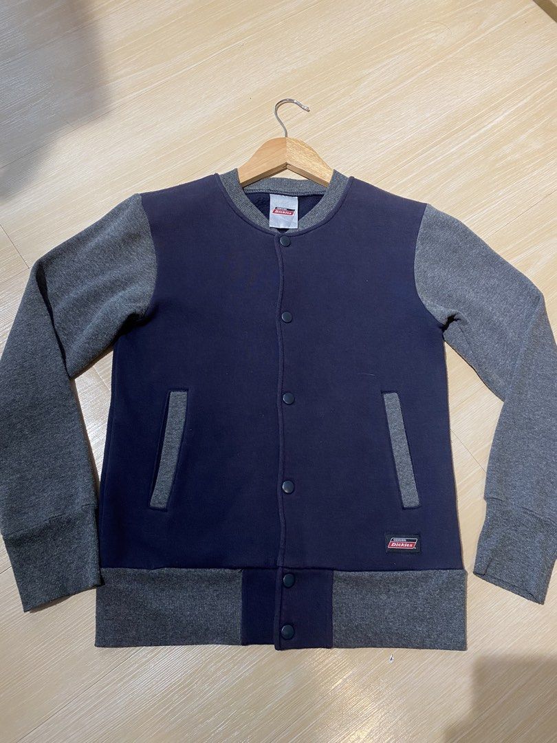 DICKIES SNAP BUTTON (Category: Coats, Jackets and Outerwear) located in Batu Pahat. Submitted by smwd_bundle (Listing ID 1461870271, Image 1). Description: Pit 17 Labuh 23 Size S Rm20.