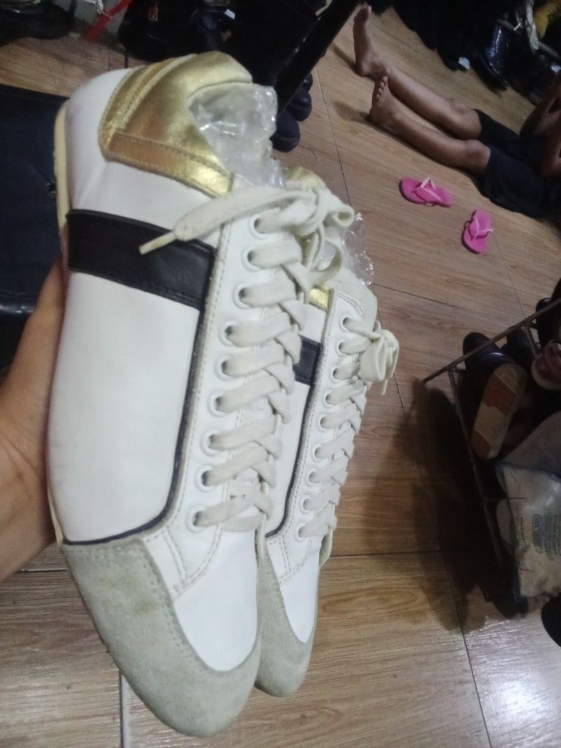 Dior homme (Category: Luxury Accessories) located in Koronadal. Submitted by glads08089 (Listing ID 1461982903, Image 2). Description: Dior home 41 mens coded.