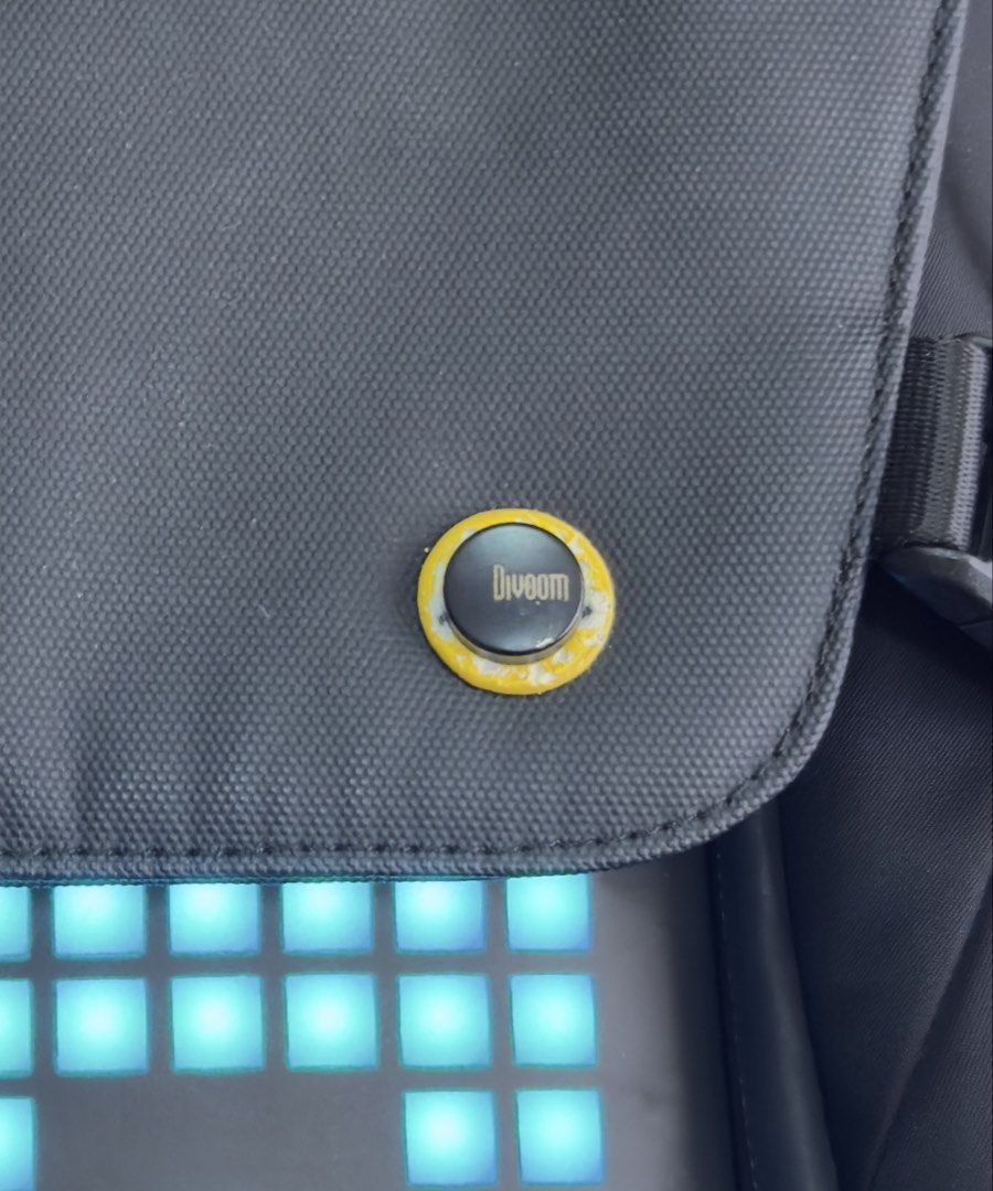 Divoom Backpack (Category: Wearables & Smart Watches) located in Kota Kinabalu. Submitted by pianrs (Listing ID 1461836356, Image 2). Description: Rarely used Good condition button brand bit scratch.