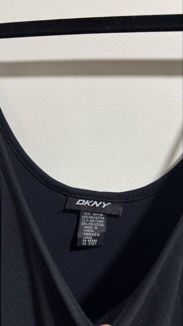 DKNY Dress (Category: Dresses) located in Orani. Submitted by iveecrz (Listing ID 1461815838, Image 3). Description: Fits Medium to Large.