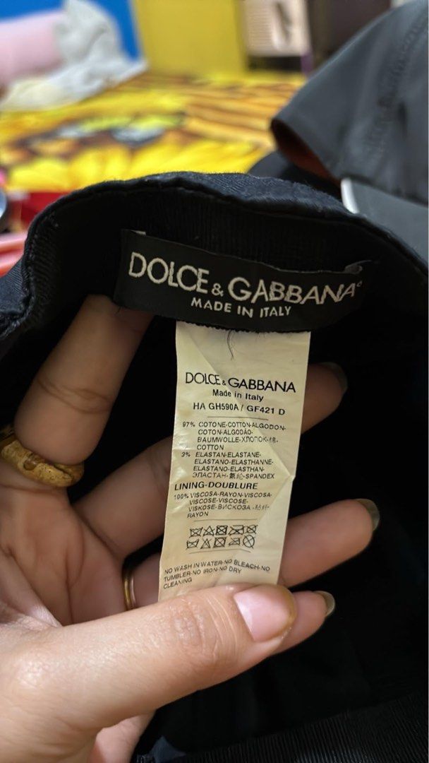 Dolce Gabanna (Category: Luxury Apparel) located in Batangas. Submitted by aljhonthrift (Listing ID 1462001602, Image 2). Description: Dolce gabanna cap Excellent condition Mine 2k.