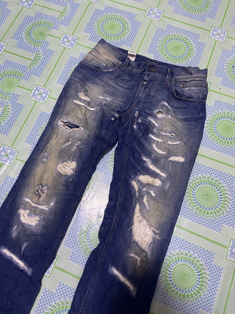 Dolce Gabbana DG Distressed Jeans (Category: Jeans) located in Cagayan de Oro. Submitted by timeless_trends (Listing ID 1461892204, Image 2). Description: dm for more details .