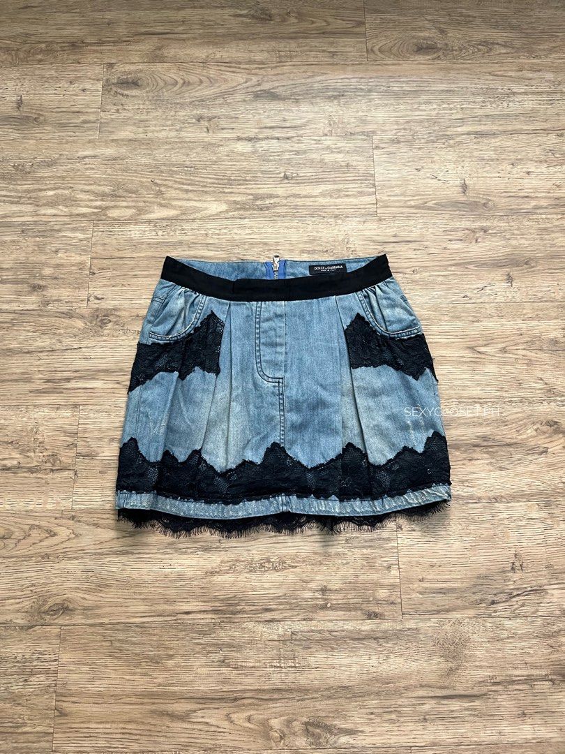 Dolce&Gabbana Skirt Orig💯 (Category: Luxury Apparel) located in Cebu City. Submitted by sexyclosetph2.0 (Listing ID 1461849337, Image 1). Description: Orig💯 In great condition No issues Medium on tag Very nice for vintage fits Color rate 10/10.