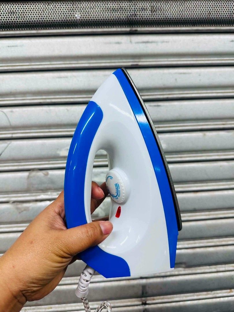 Dry flat iron (Category: Irons & Steamers) located in Manila. Submitted by yzlshop (Listing ID 1461897347, Image 1). Description: .