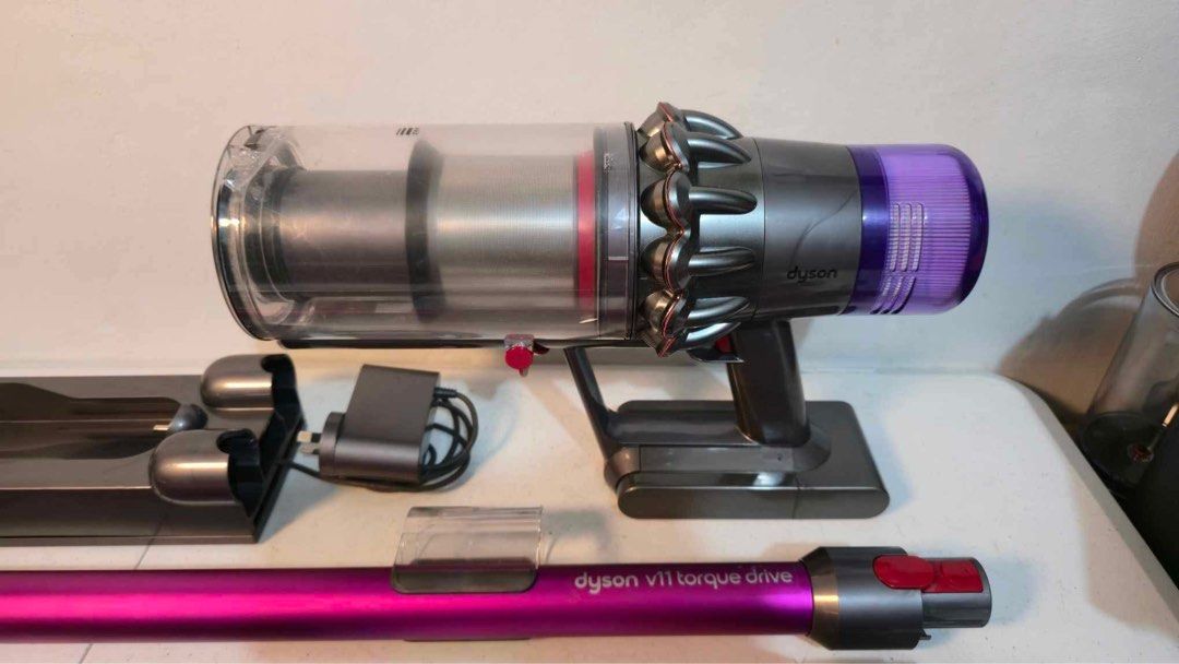 Dyson V11 Torque Drive Cordless Vacuum Cleaner (Category: Vacuum Cleaner & Housekeeping) located in Rizal. Submitted by mikz_1303 (Listing ID 1461920829, Image 2). Description: Dyson v11 Torque Drive Cordless Vacuum Australian mall pull out Used as demo unit 220V Inclusion Box 2 attachment 1 roller 1 anti tangle screw roller Charging Dock Charger No issue .