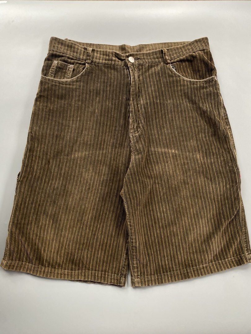 Ecko Unltd. Brown Corduroy Cargo Shorts (Category: Shorts) located in Calamba. Submitted by curlybang (Listing ID 1461904716, Image 1). Description: W:32 L:24.5 Hem:12.