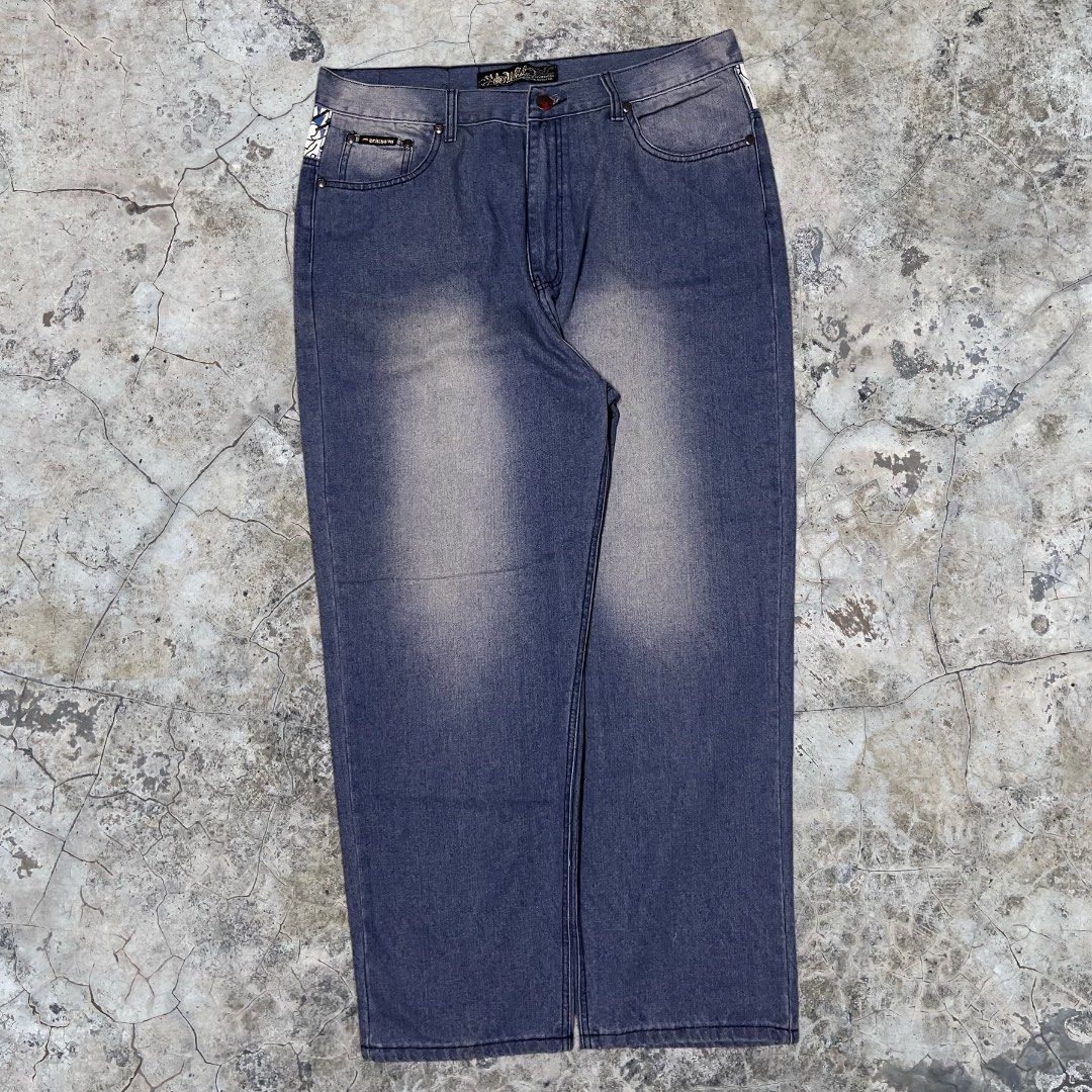 ECKO UNLTD GRAFFITI BAGGY JEANS (Category: Jeans) located in Manila. Submitted by zstudios69 (Listing ID 1461993311, Image 2). Description: READ READ READ READ READ!!!!! DETAILED PHOTOS ARE POSTED 40 on tag Dimensions: W: 40 L: 45 T: 15.5 H: 9.5 Issue(s): NEGOTIABLE DM ME YOUR OFFERS DM FOR DETAILED PICTURES Will give a good deal if you purchase another garment from my account A great piece to add to your fly ass wardrobe SHIPPING MUST BE ALWAYS 