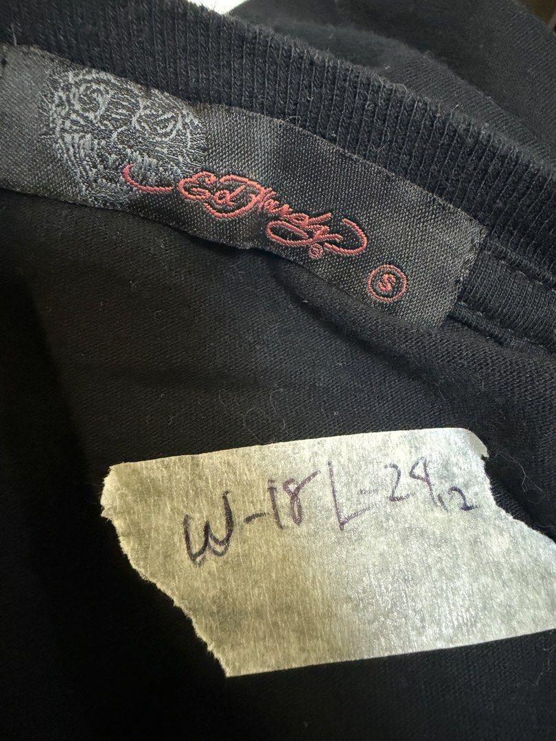 Ed hardy shirt (Category: Shirts) located in Quezon City. Submitted by 3jsprelovedshop (Listing ID 1461888009, Image 3). Description: .