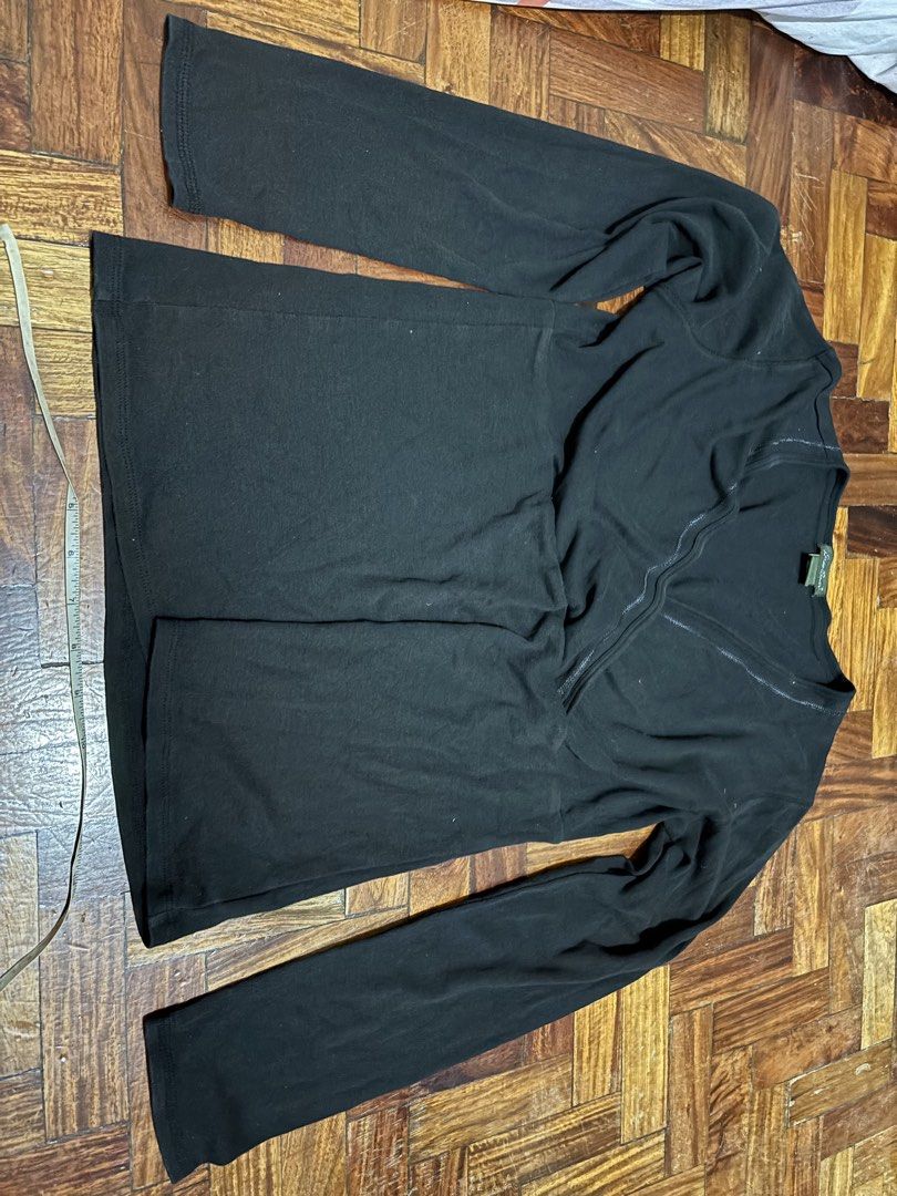 Eddie bauer long sleeve top (Category: Longsleeves) located in Manila. Submitted by vintageaccessories (Listing ID 1461957691, Image 2). Description: .