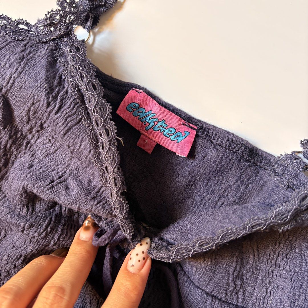 Edikted deep blue bustier lace top (Category: Sleeveless) located in Quezon City. Submitted by kaelian_couture (Listing ID 1461925466, Image 3). Description: .