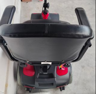 (Category: ) located in . Submitted by jestar.scooters (Listing ID 1461857452, Image 1). Description: .