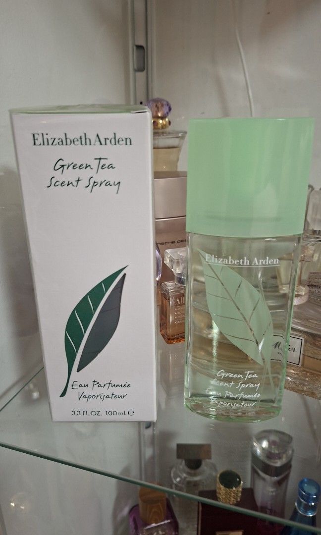 ELIZABETH ARDEN (Category: Fragrance & Deodorants) located in Cainta. Submitted by gieomana (Listing ID 1461965457, Image 1). Description: .