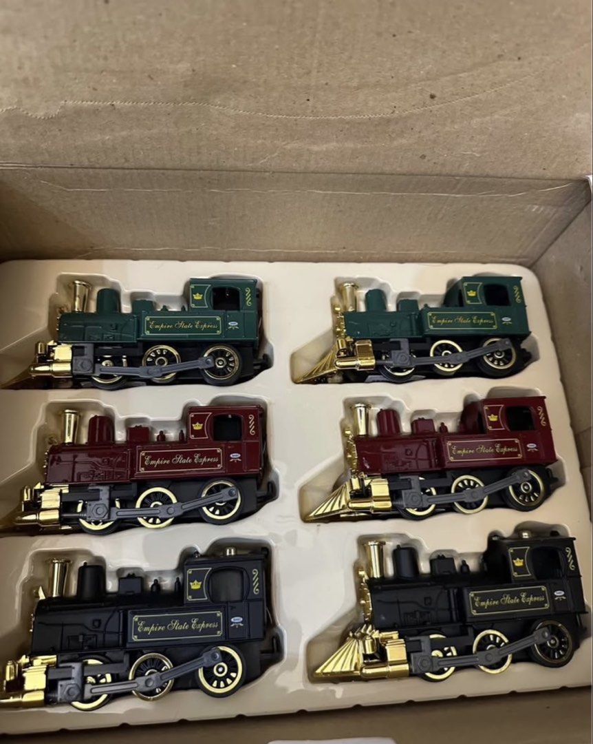 Empire State express Christmas decor metal heavy train (Category: Other Home Decor) located in Mandaluyong City. Submitted by home_box.ae (Listing ID 1461958207, Image 2). Description: .