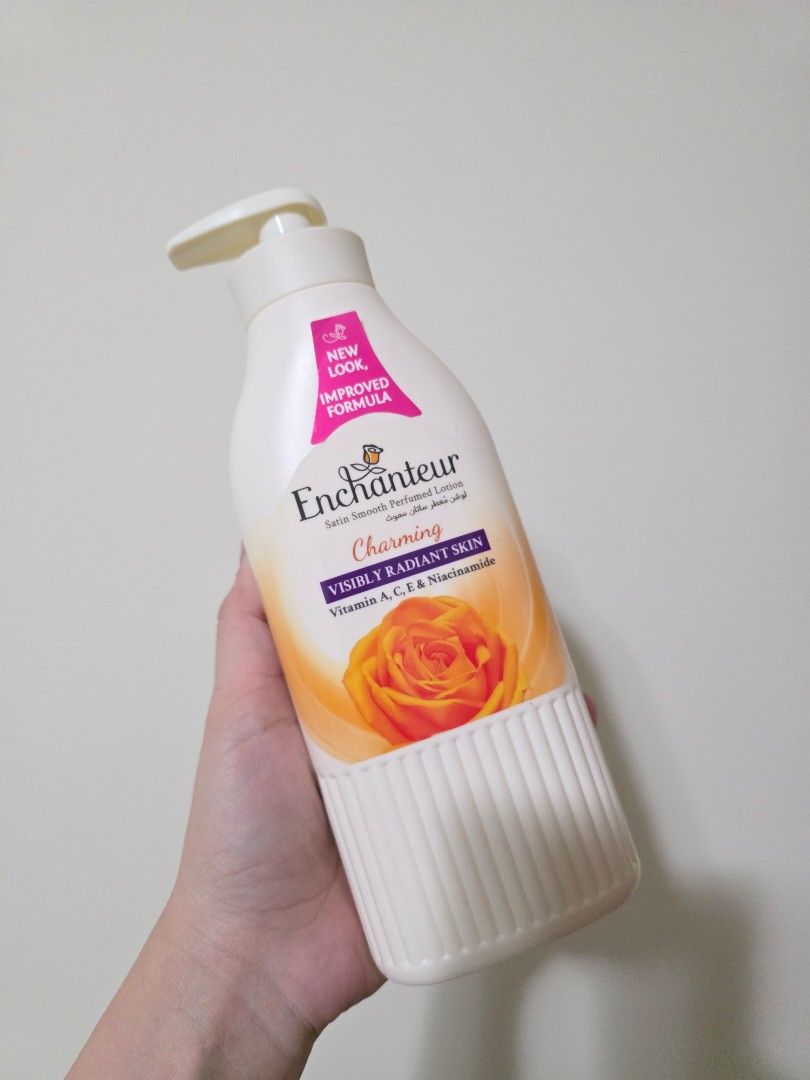 Enchanteur Charming Lotion 500ml (Category: Body Care) located in Rodriguez. Submitted by pasabuymokaykwe_dubai (Listing ID 1461837215, Image 1). Description: ✅️Brand New ✅️From Dubai ✅️Original - Enchanteur Charming Satin Smooth Perfumed Lotion - New, improved formula for visibly radiant skin - Enriched with Vitamin A, C, E & Niacinamide - Convenient pump bottle for easy dispensing - Ideal for everyday use.