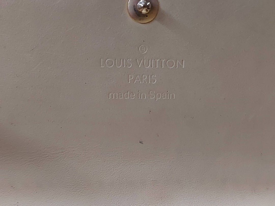 epi long wallet (Category: Wallets & Card holders) located in Cagayan de Oro. Submitted by jocelynt483 (Listing ID 1461818349, Image 3). Description: epi long wallet.
