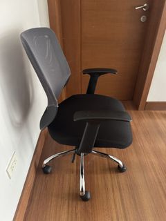 (Category: ) located in . Submitted by mlgon1 (Listing ID 1461820100, Image 1). Description: .