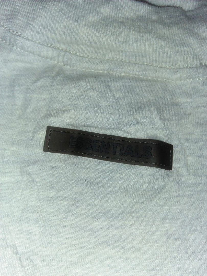 ESSENTIAL SWEATSHIRT (Category: Coats, Jackets and Outerwear) located in Cebu City. Submitted by imbapicker (Listing ID 1461935881, Image 3). Description: ESSENTIAL SWEATSHIRT SIZE LARGE WIDTH 24" LENGTH 31" EXCELLENT CONDITION ISSUE STAIN 1500 +SHIPP DM IF INTERESTED 📩 LOCATION LAPU-LAPU CITY.