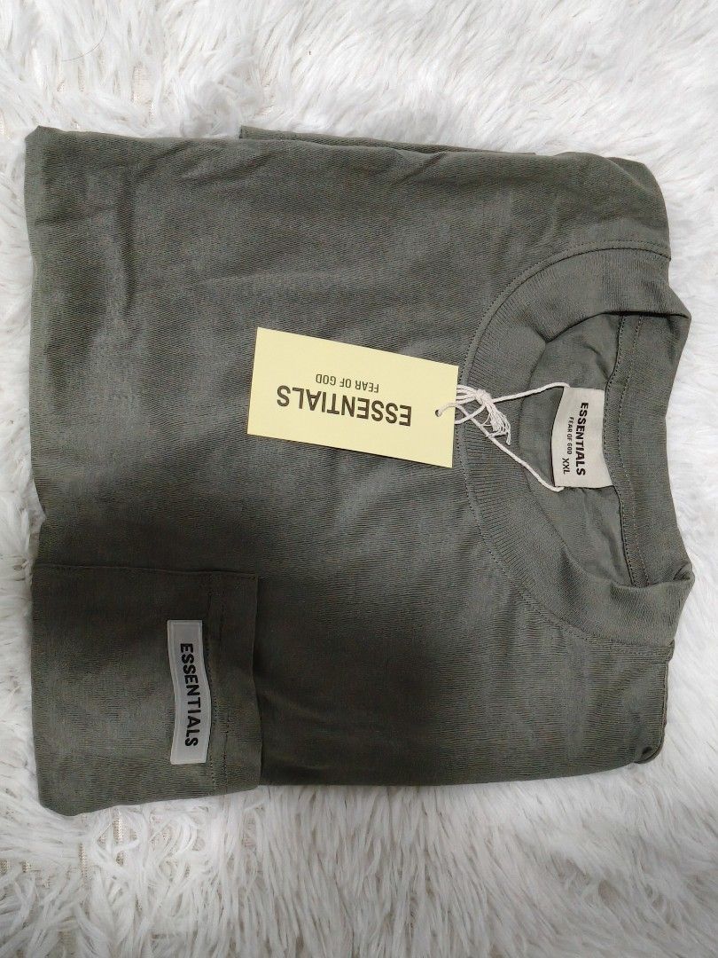 Essentials Oversize Shirt (Category: Tshirts & Polo Shirts ) located in Makati City. Submitted by la_storeph (Listing ID 1461877473, Image 1). Description: -Essentials Oversize shirt -Cotton & Thick Fabric -Size XXL .