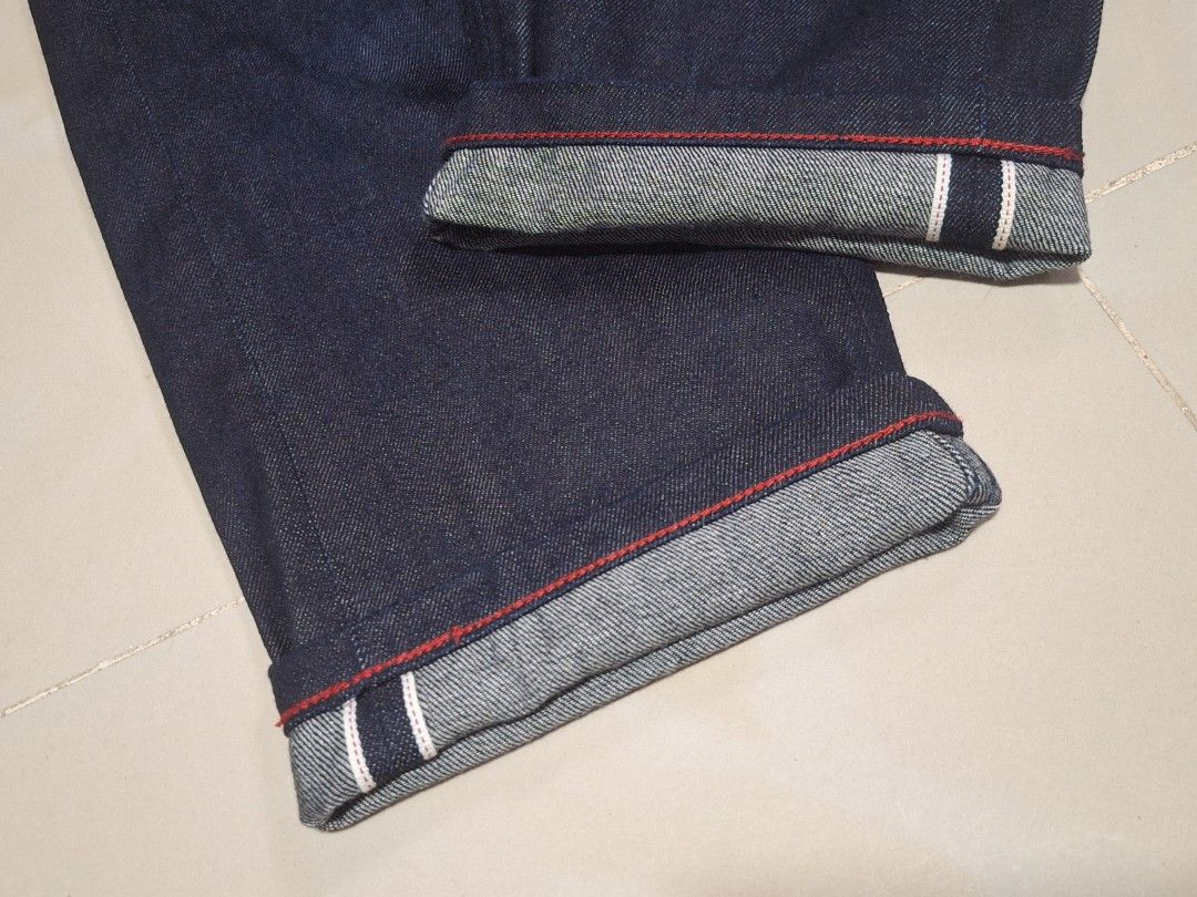 Evisu / Cropped Denim Selvedge Jeans ( Authentic ) (Category: Jeans) located in Cebu City. Submitted by thehiddengemsbykid (Listing ID 1461910202, Image 2). Description: Evisu Cropped Denim Selvedge Jeans Size : 34 Waist - 35 max Rise - 14 Thigh - 12.5 Knee - 10 Length - 33 Leg Opening - 8 Excellent Condition No issues 4,000 + Sf Dont hesitate to message me about the item. Thank you....