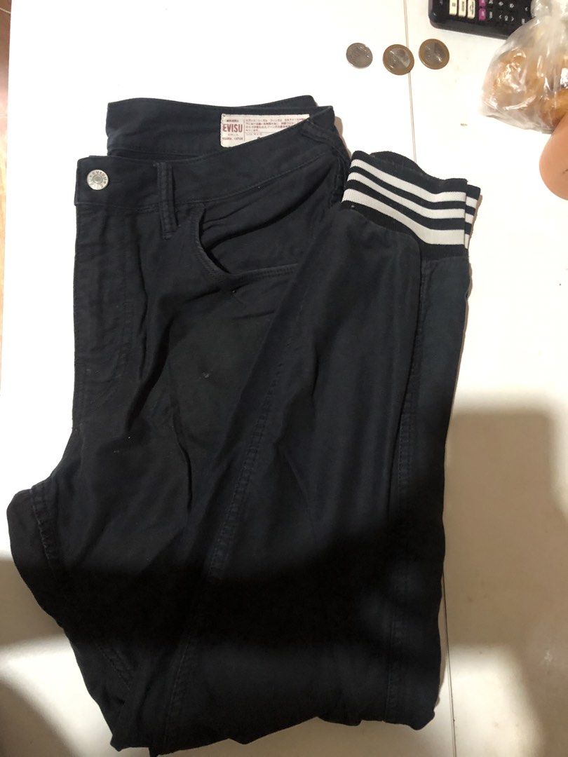 EVISU jeans stripped (Category: Jeans) located in Manila. Submitted by dendenboomshakala (Listing ID 1461826407, Image 2). Description: 30 on tag 33-34 inch waist 39 length .