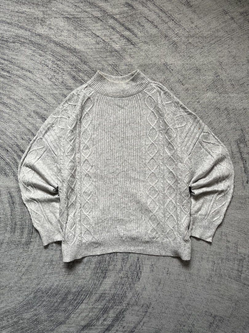 express knitted (Category: Coats, Jackets and Outerwear) located in Manila. Submitted by lesterrrrrr (Listing ID 1461927755, Image 1). Description: .