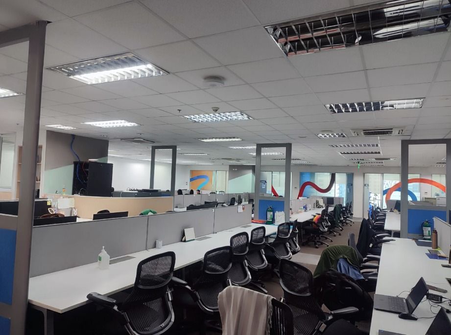 FITTED BGC Office - Highly NEGOTIABLE (Category: Commercial) located in Mandaluyong City. Submitted by estatelocalecorporation (Listing ID 1462023323, Image 1). Description: Prime Fitted Office Space for Lease in BGC - Highly Negotiable Rate Prime fitted office space in the heart of Uptown Bonifacio, Taguig. Ready for immediate turnover and ideal for BPO companies, corporate headquarters or expanding firms with 24/7 operations. Key Features: Floo